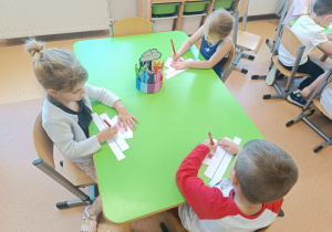 Poznajemy zawód pielęgniarki, czyli spotkanie z mamusią Antosi w gr. XII w ramach preorientacji zawodowej
