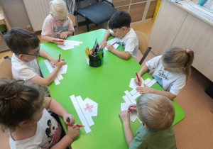 Poznajemy zawód pielęgniarki, czyli spotkanie z mamusią Antosi w gr. XII w ramach preorientacji zawodowej