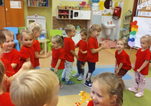 „Tęcza Przyjaźni i Kolorowe Emocje w Dniu Chłopaka” - zajęcia w grupie X w ramach Tygodnia Budowania Relacji