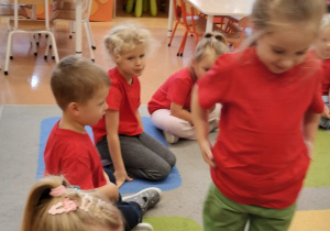 „Tęcza Przyjaźni i Kolorowe Emocje w Dniu Chłopaka” - zajęcia w grupie X w ramach Tygodnia Budowania Relacji
