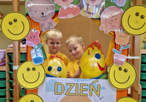 ŚWIATOWY DZIEŃ UŚMIECHU w Tygodniu Budowania Relacji – grupa X