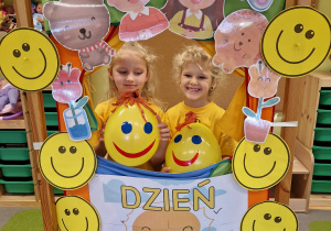 ŚWIATOWY DZIEŃ UŚMIECHU w Tygodniu Budowania Relacji – grupa X
