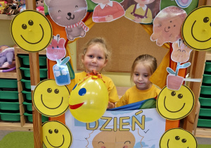 ŚWIATOWY DZIEŃ UŚMIECHU w Tygodniu Budowania Relacji – grupa X