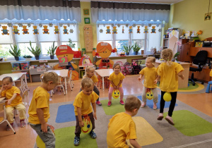 ŚWIATOWY DZIEŃ UŚMIECHU w Tygodniu Budowania Relacji – grupa X
