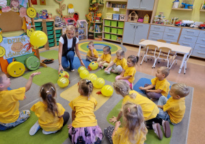 ŚWIATOWY DZIEŃ UŚMIECHU w Tygodniu Budowania Relacji – grupa X