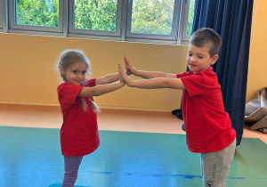 „Słoneczko dobrych relacji… Bo razem świecimy jaśniej...” – zajęcia w gr. XII w ramach Tygodnia Budowania Relacji