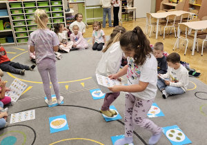 „Na polanie w lesie” - jesienne kodowanie w grupie IV