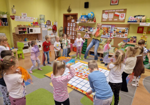 KODUJEMY …kolorowo i jesiennie - grupa X w Tygodniu Code Week 2025