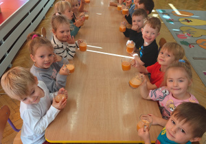Projekt edukacyjny "Pod jesiennym parasolem"