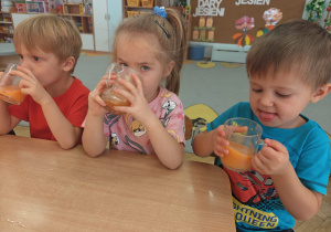 Projekt edukacyjny "Pod jesiennym parasolem"