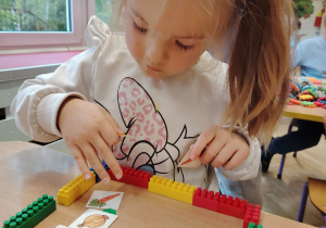 Projekt edukacyjny "Pod jesiennym parasolem"