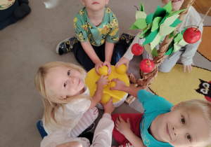 Projekt edukacyjny "Pod jesiennym parasolem"