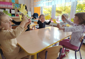 Projekt edukacyjny "Pod jesiennym parasolem"