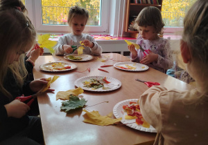 Projekt edukacyjny "Pod jesiennym parasolem"
