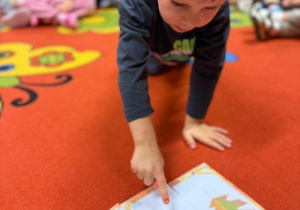 „Dotykam, słucham, czuję – jesień”