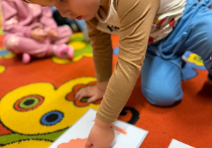 „Dotykam, słucham, czuję – jesień”