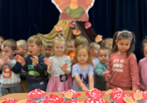 „Dotykam, słucham, czuję – jesień”