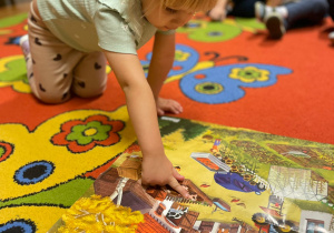 „Dotykam, słucham, czuję – jesień”