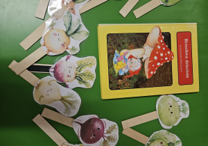 „Dotykam, słucham, czuję – jesień”