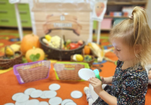 „Dotykam, słucham, czuję – jesień”