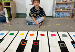 Dźwięki, kolory i uśmiechy – Color Piano w gr III