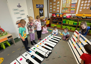 Dźwięki, kolory i uśmiechy – Color Piano w gr III