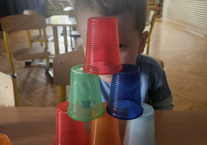 Kodowanie z kubeczkami – Code Week w grupie VII