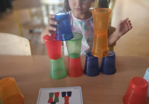 Kodowanie z kubeczkami – Code Week w grupie VII