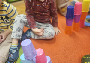 Kodowanie z kubeczkami – Code Week w grupie VII