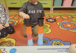 Kodowanie z kubeczkami – Code Week w grupie VII