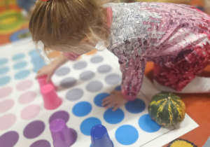 Kodowanie z kubeczkami – Code Week w grupie VII