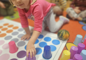 Kodowanie z kubeczkami – Code Week w grupie VII