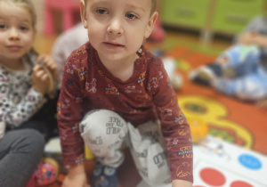 Kodowanie z kubeczkami – Code Week w grupie VII