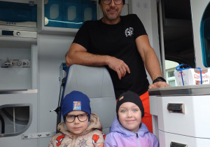 Pierwsza pomoc, czyli wizyta ratownika medycznego w przedszkolu - gr. XI i XII