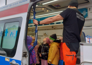 Pierwsza pomoc, czyli wizyta ratownika medycznego w przedszkolu - gr. XI i XII