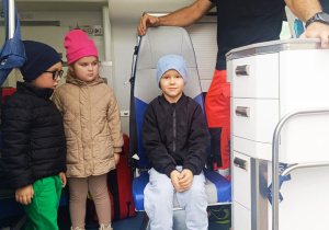 Pierwsza pomoc, czyli wizyta ratownika medycznego w przedszkolu - gr. XI i XII