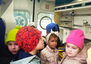 Pierwsza pomoc, czyli wizyta ratownika medycznego w przedszkolu - gr. XI i XII