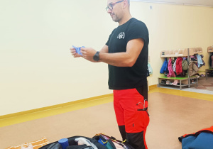 Pierwsza pomoc, czyli wizyta ratownika medycznego w przedszkolu - gr. XI i XII