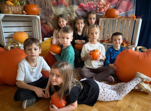 „Dyniowa Przygoda” – sesja zdjęciowa w grupie IV