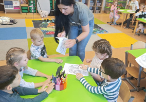 Poznajemy tajniki zawodu fotografa, czyli wizyta mamy Tymoteuszka i jesienna sesja fotograficzna w gr. XII