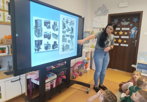 Poznajemy tajniki zawodu fotografa, czyli wizyta mamy Tymoteuszka i jesienna sesja fotograficzna w gr. XII