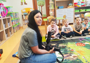 Poznajemy tajniki zawodu fotografa, czyli wizyta mamy Tymoteuszka i jesienna sesja fotograficzna w gr. XII