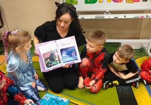 Dzień Postaci z Bajek- grupa VI