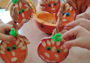 Zajęcia koleżeńskie "Na dyniowej grządce" w grupie II i VII