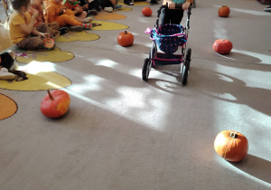 Zajęcia koleżeńskie "Na dyniowej grządce" w grupie II i VII