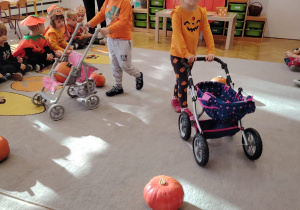 Zajęcia koleżeńskie "Na dyniowej grządce" w grupie II i VII