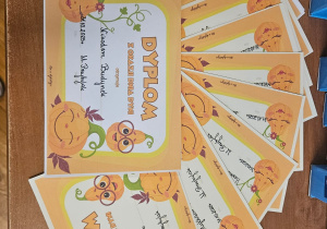 Zajęcia koleżeńskie "Na dyniowej grządce" w grupie II i VII