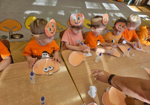 Zajęcia koleżeńskie "Na dyniowej grządce" w grupie II i VII