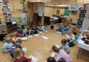 „Mała i duża Ojczyzna”- projekt edukacyjny i zajęcia w przedszkolnym Mini Muzeum „Na szlaku historii”- gr. II