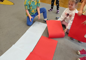 „Mała i duża Ojczyzna”- projekt edukacyjny i zajęcia w przedszkolnym Mini Muzeum „Na szlaku historii”- gr. II